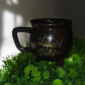 ☘️ Liquid Gold Black Cauldron Mug